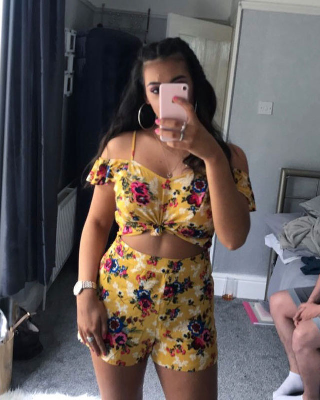 Look of @tiaheesom from 27 May, 2018 | 21 Buttons