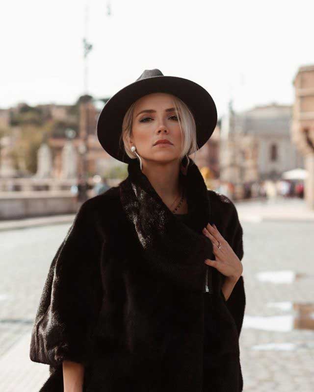 Look von @martinacorradetti vom 22 Oktober, 2019 | 21 Buttons