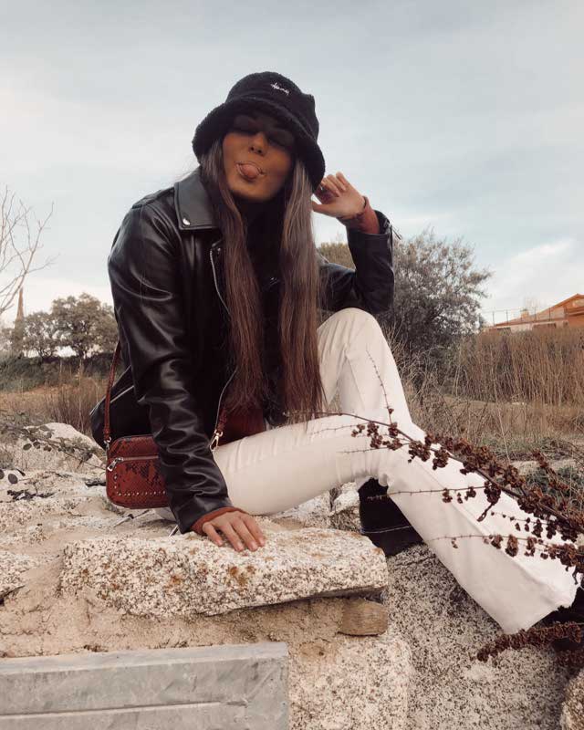 Образ @ anitantolin из/от 15 Январь, 2020 | 21 Buttons