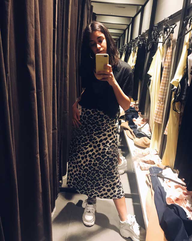 Look von @saravazquezramos vom 13 April, 2019 | 21 Buttons