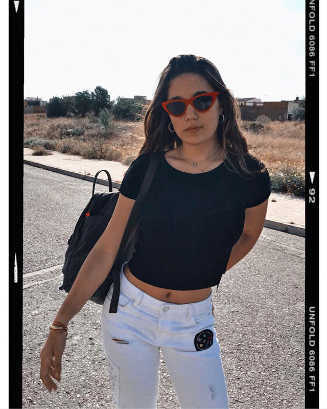 Look of @andrea.cardells from 1 June, 2018 | 21 Buttons