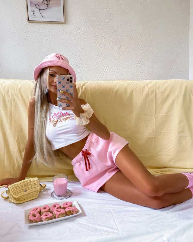 Образ @ amyhallimond из/от 30 Июнь, 2020 | 21 Buttons