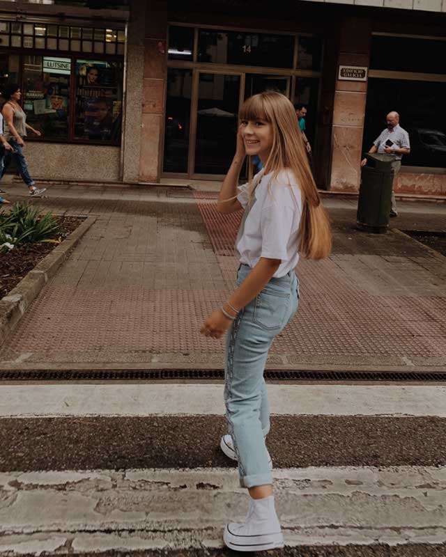 Look of @lucia_ballesteross from 7 August, 2019 | 21 Buttons