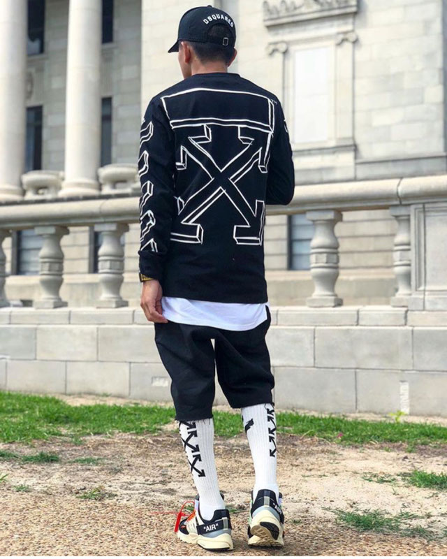 Look von @emashino__hyped vom 1 August, 2018 | 21 Buttons