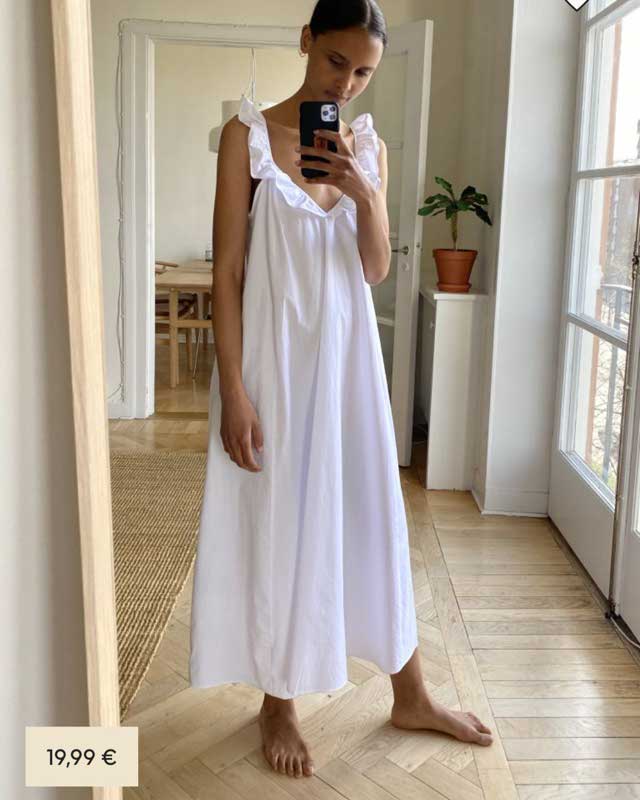 Look of @myblueberrynightsblog from 18 June, 2020 | 21 Buttons