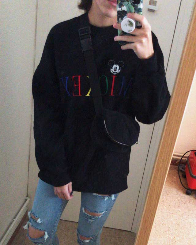 Look of @vinyetflo from 1 December, 2019 | 21 Buttons