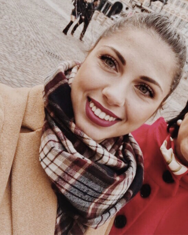 Look von @ariannatavaglione vom 17 Dezember, 2018 | 21 Buttons