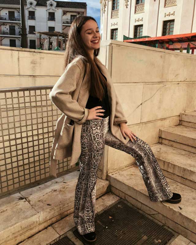 O look de @virginiaberenguer de 12 Janeiro, 2020 | 21 Buttons
