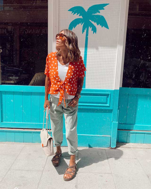 Look von @barbaracrespo vom 20 August, 2019 | 21 Buttons