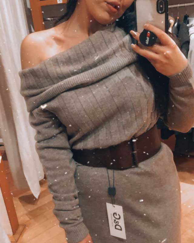 Look of @osservatricescaltra from 5 December, 2019 | 21 Buttons