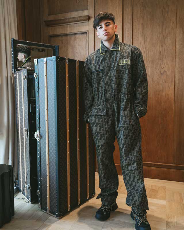 Look of @justriadh from 15 August, 2019 | 21 Buttons
