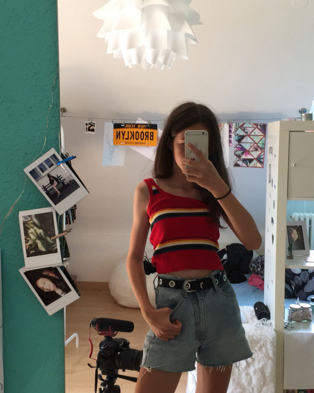 Look of @picshit.pizza from 3 August, 2018 | 21 Buttons