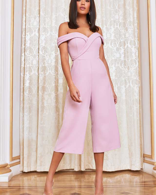Look of @scarletwild from 29 May, 2020 | 21 Buttons