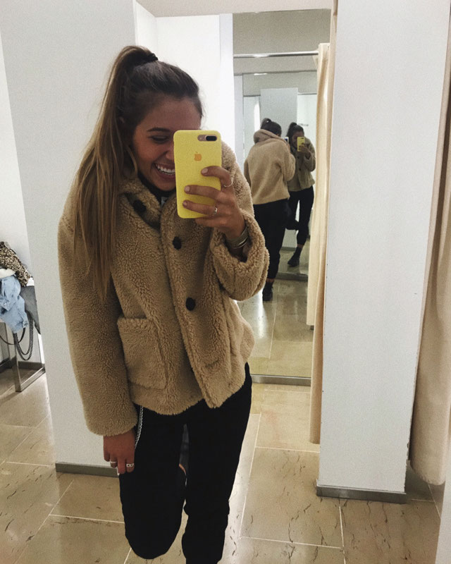 Look of @albaperarnau from 1 October, 2018 | 21 Buttons