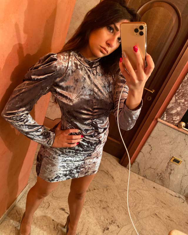 Look of @catiaimpicciatoree from 30 November, 2019 | 21 Buttons