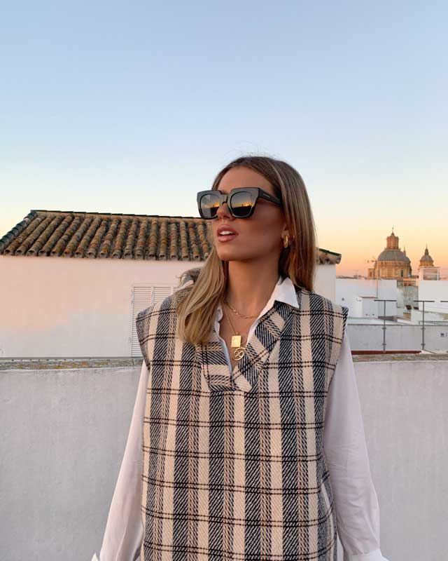 Look von @andreanoguero vom 24 November, 2020 | 21 Buttons