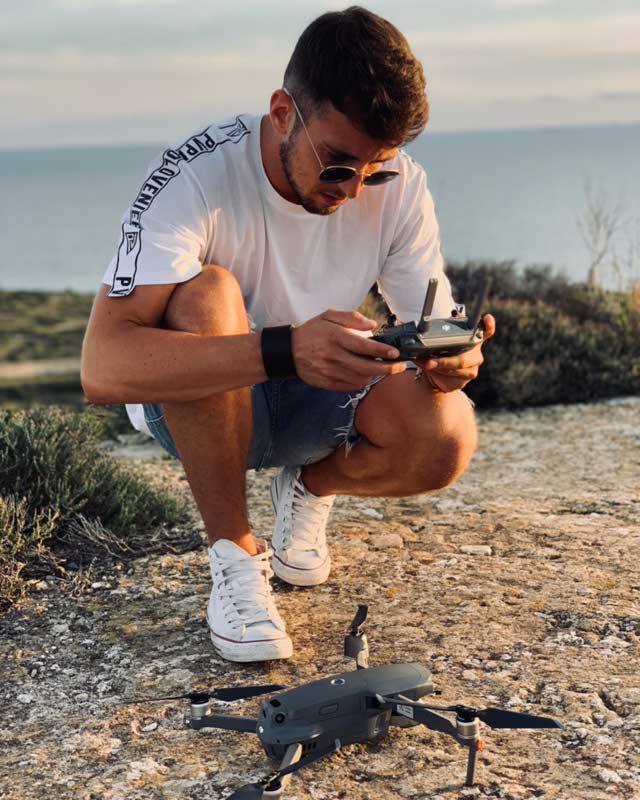 Look von @federicocorvi vom 8 April, 2019 | 21 Buttons