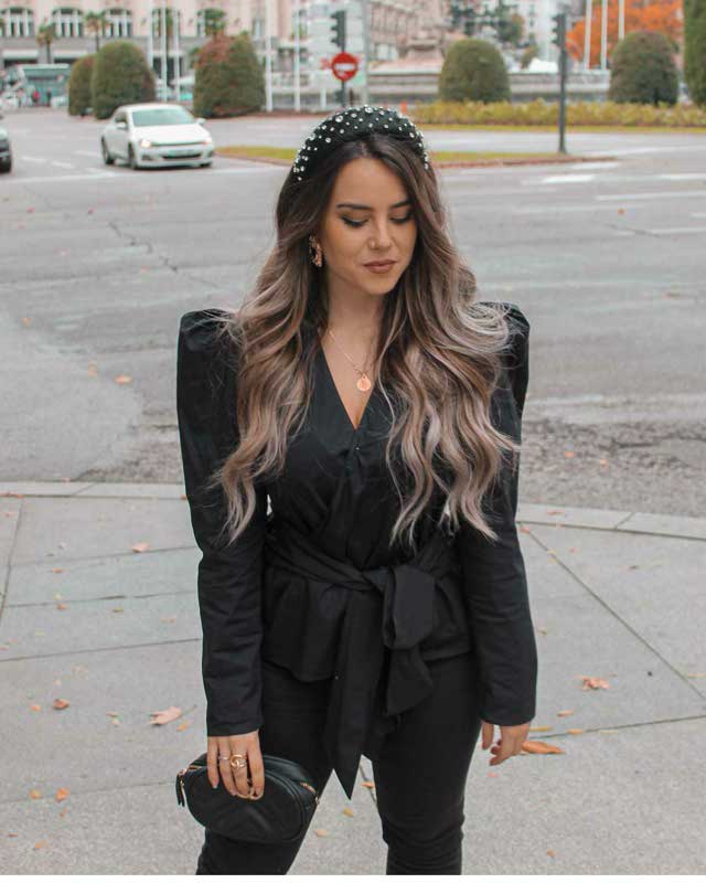 Look of @trending.looks from 4 January, 2020 | 21 Buttons