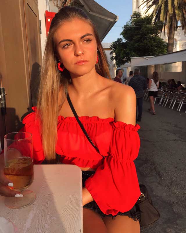 Look of @oihane_egea from 9 August, 2019 | 21 Buttons