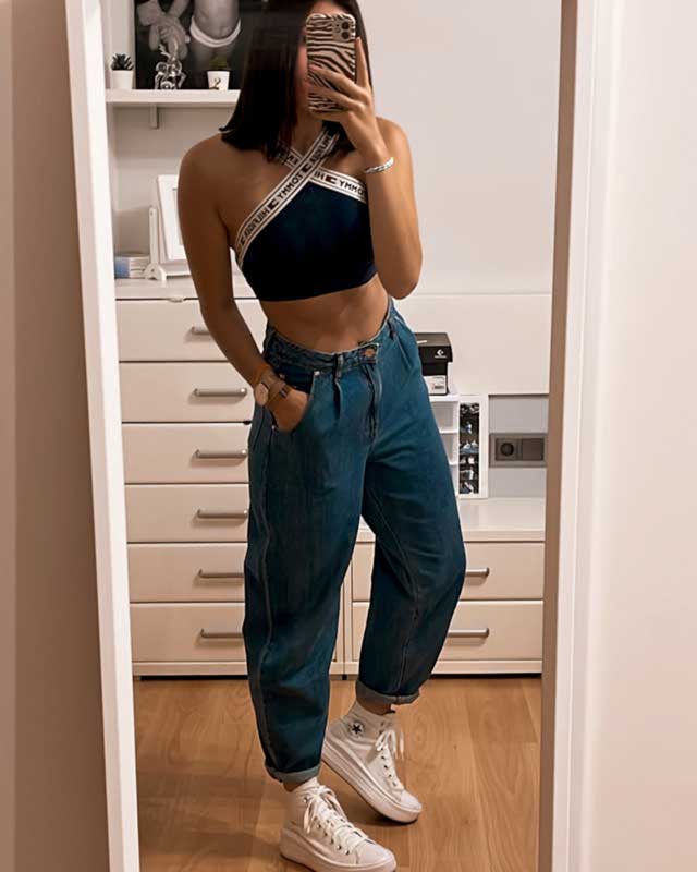 Look of @jessisg11 from 24 September, 2023 | 21 Buttons