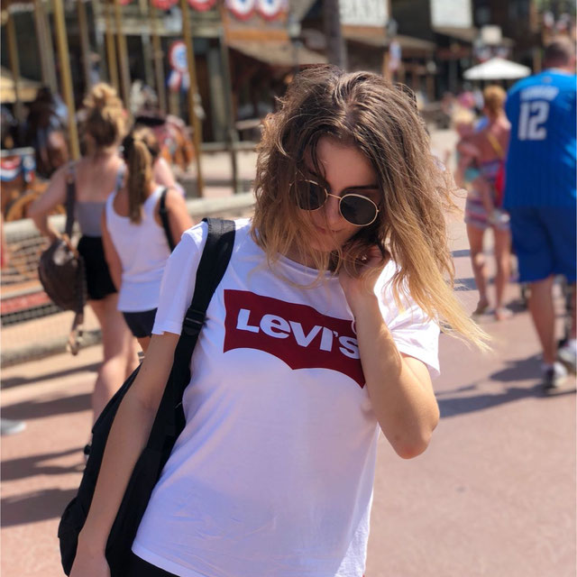 Anastasia (@missanastasia.95) | Photos and Outfits on 21 Buttons