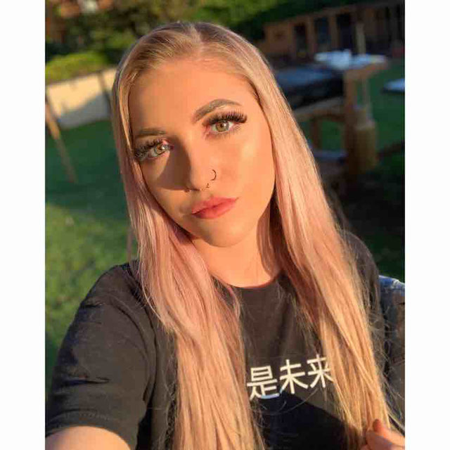 Lottie Robinson (lottie_robinson) Photos and Outfits on 21 Buttons