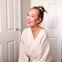 Ellie Jayne Taylor (@elliejaynetaylor) | Photos and Outfits on 21 Buttons